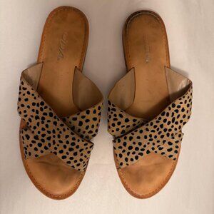 SODA Crisscross Sandals Women's size 8